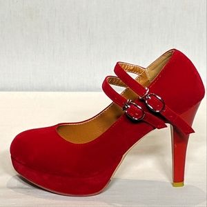 NEW Red Micro-suede Soft Bright Red Heel - STUNNING - Sz 6.5 red